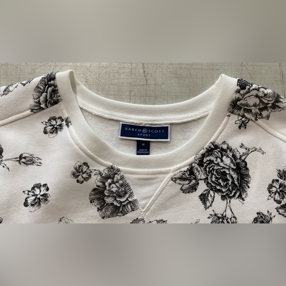 Karen Scott sport White Sweatshirt with Black Floral Print - Picture 5 of 6